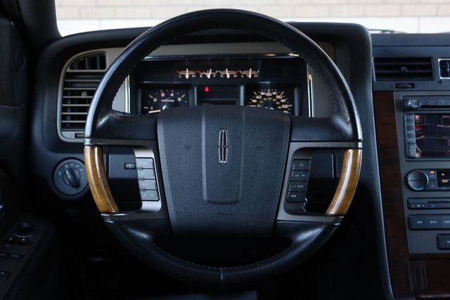 2013 Lincoln Navigator L 4WD 4dr - 23098998 - 33