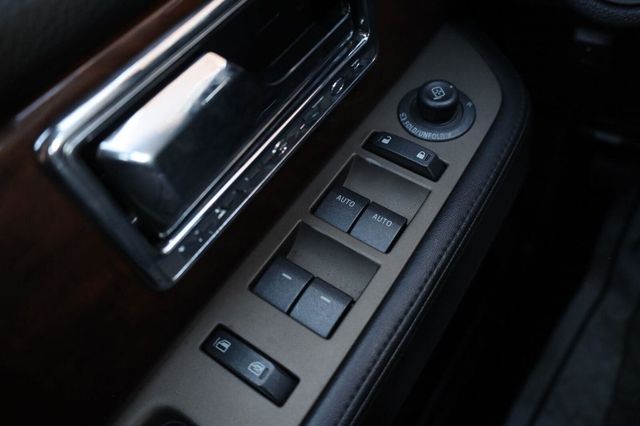 2013 Lincoln Navigator L 4WD 4dr - 23098998 - 38