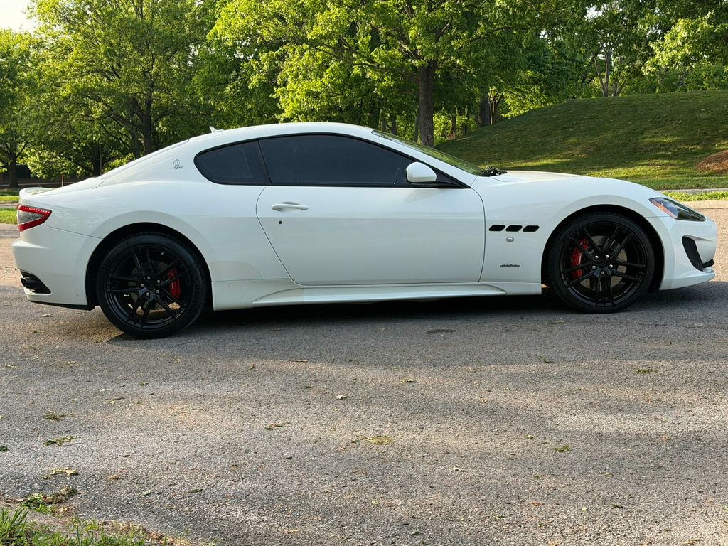 2013 Maserati GranTurismo $136K MSRP!! Alcantara Headliner, Trident Stitched Headrest - 23015086 - 12