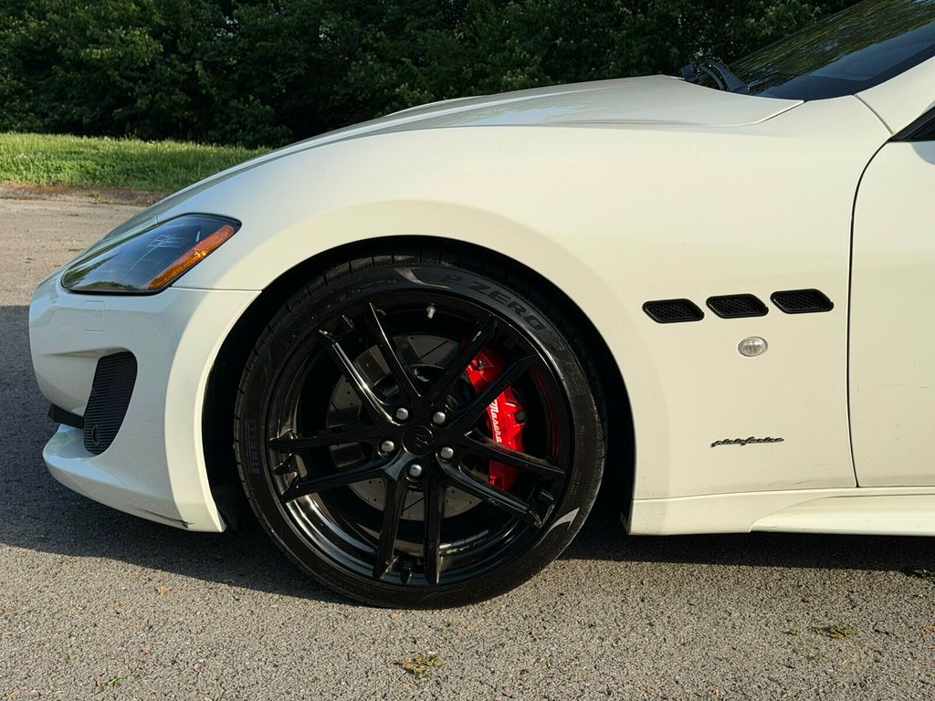 2013 Maserati GranTurismo $136K MSRP!! Alcantara Headliner, Trident Stitched Headrest - 23015086 - 2