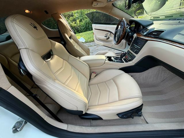 2013 Maserati GranTurismo $136K MSRP!! Alcantara Headliner, Trident Stitched Headrest - 23015086 - 36