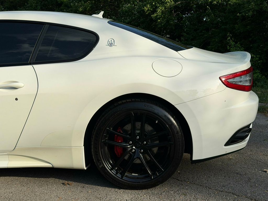 2013 Maserati GranTurismo $136K MSRP!! Alcantara Headliner, Trident Stitched Headrest - 23015086 - 4