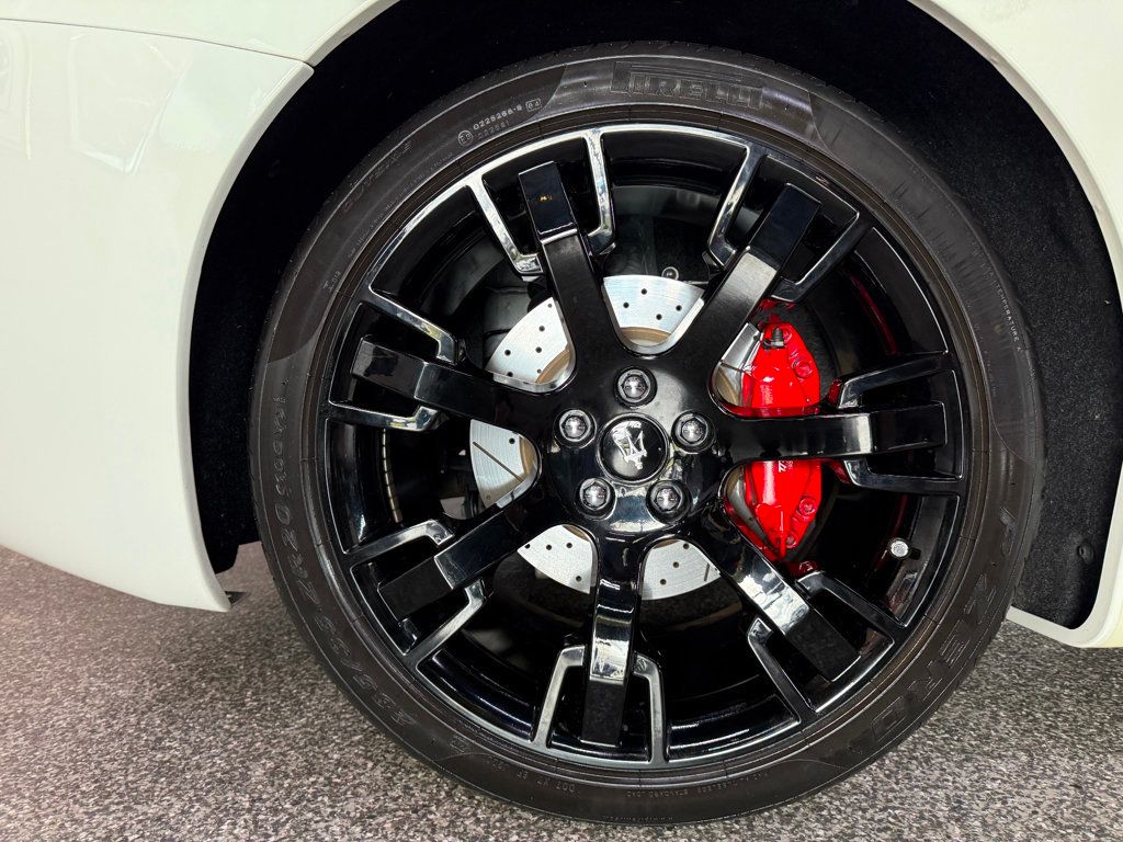 2013 Maserati Granturismo MC photo 14