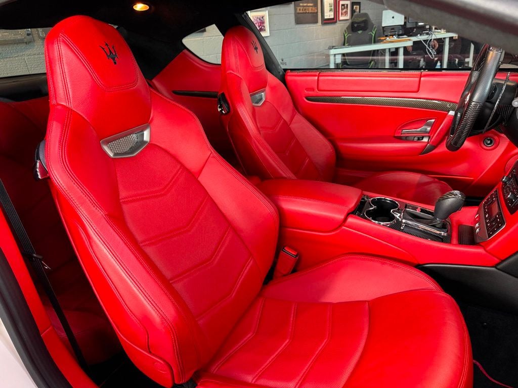2013 Maserati Granturismo MC photo 27