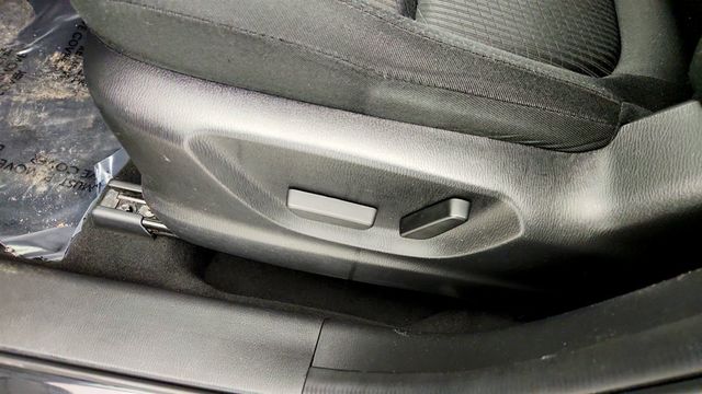 2013 Mazda CX-5 4dr Automatic Touring w/ Keyless Entry & Rearview Camera - 22992318 - 10