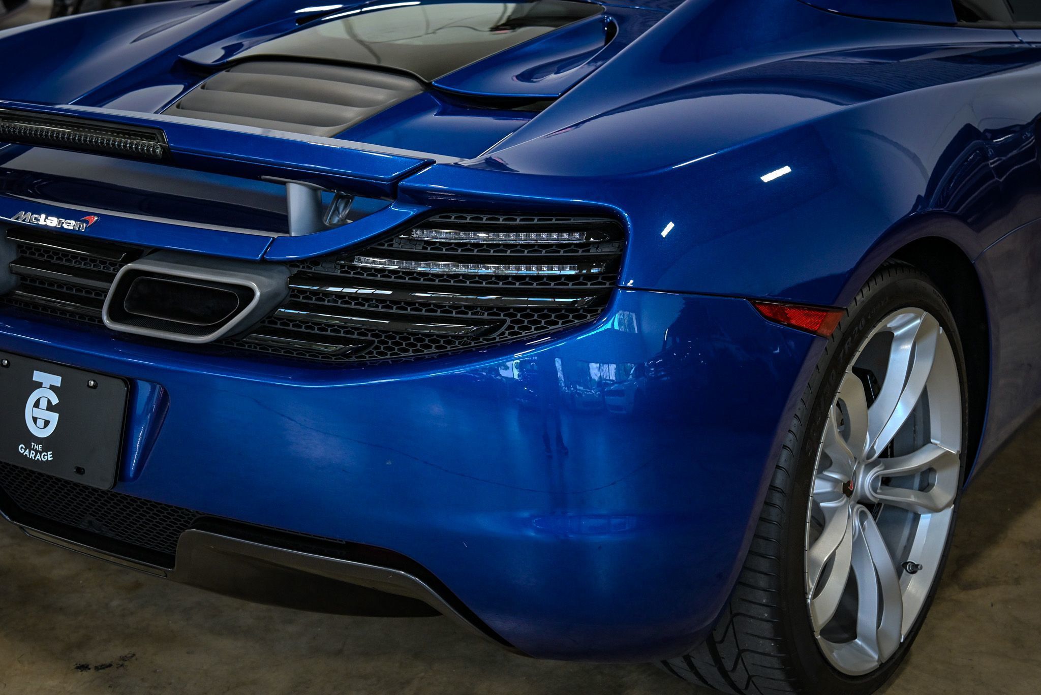 2013 Mclaren MP4-12C photo 12