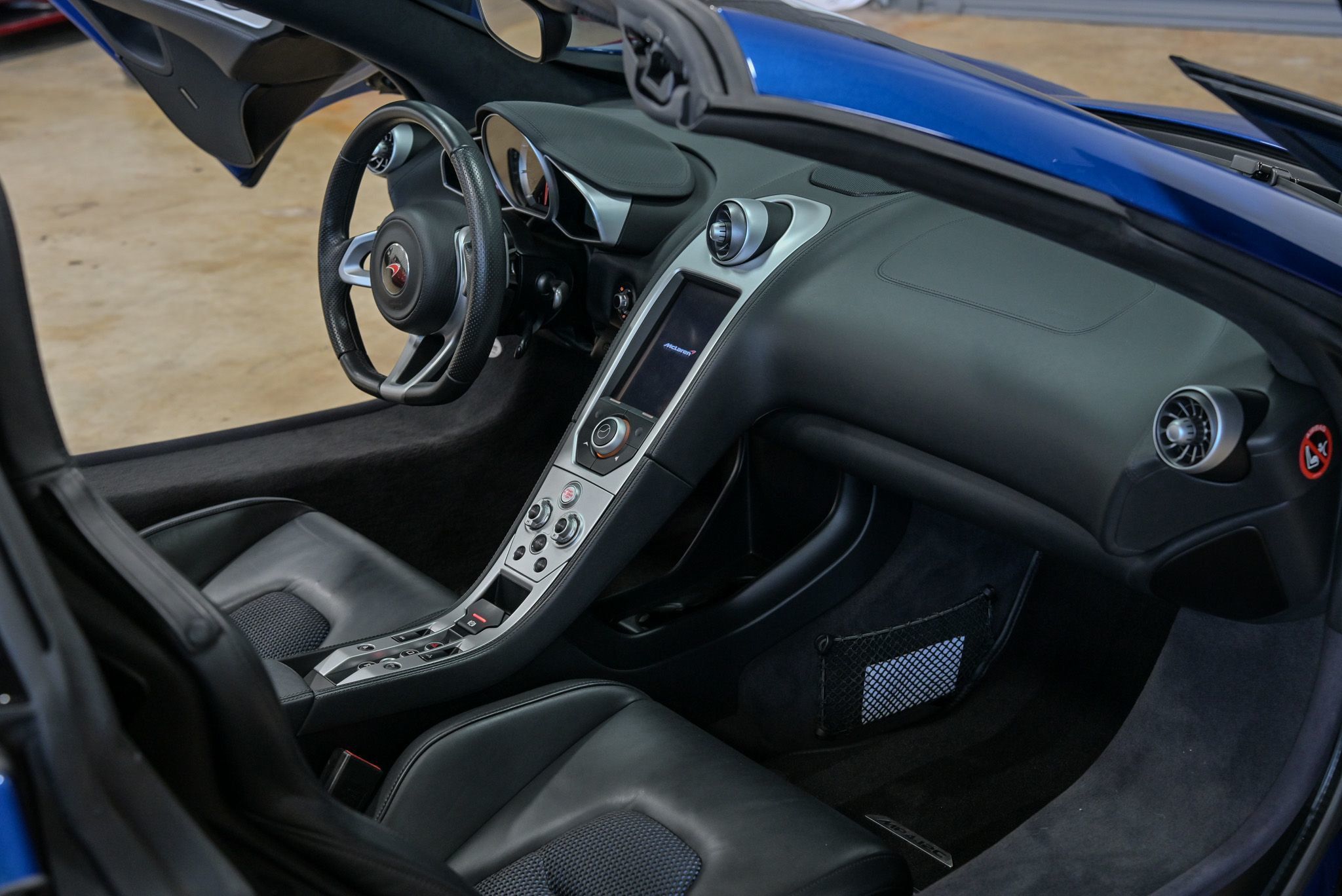 2013 Mclaren MP4-12C photo 23