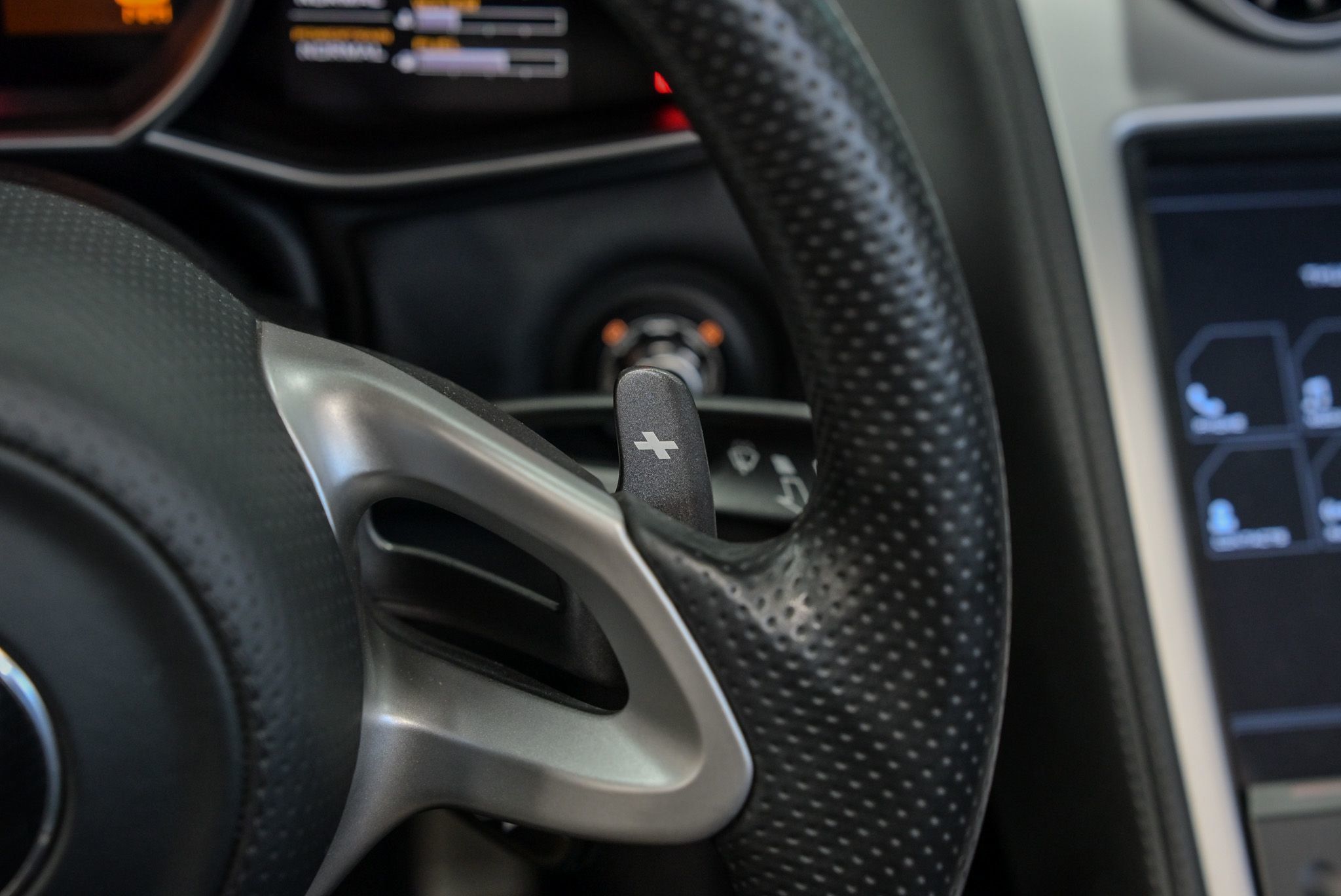 2013 Mclaren MP4-12C photo 26