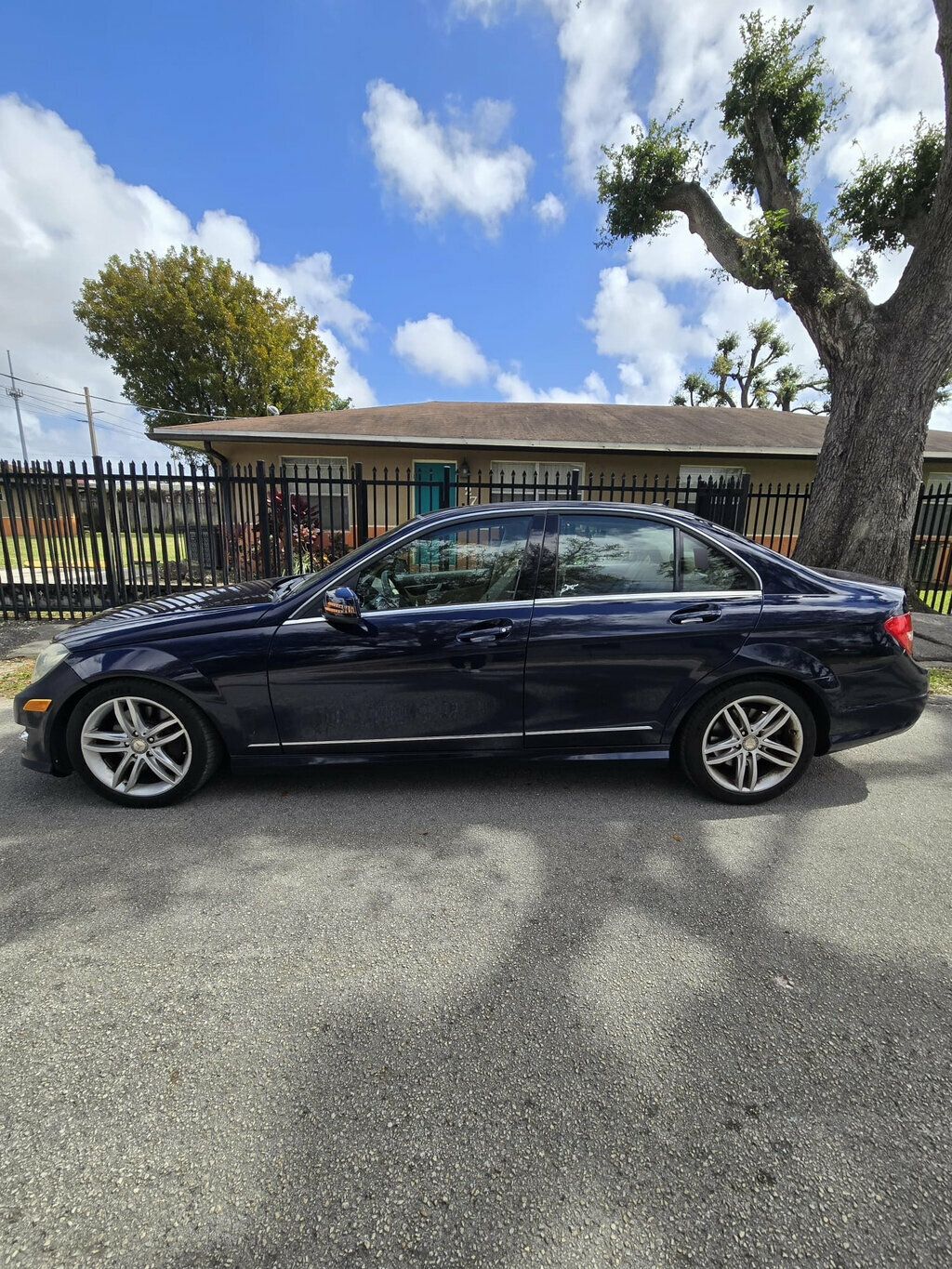 2013 Mercedes-Benz C-Class  - 22994429 - 3