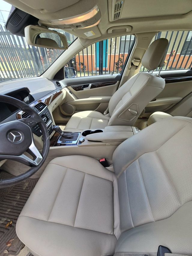 2013 Mercedes-Benz C-Class  - 22994429 - 8
