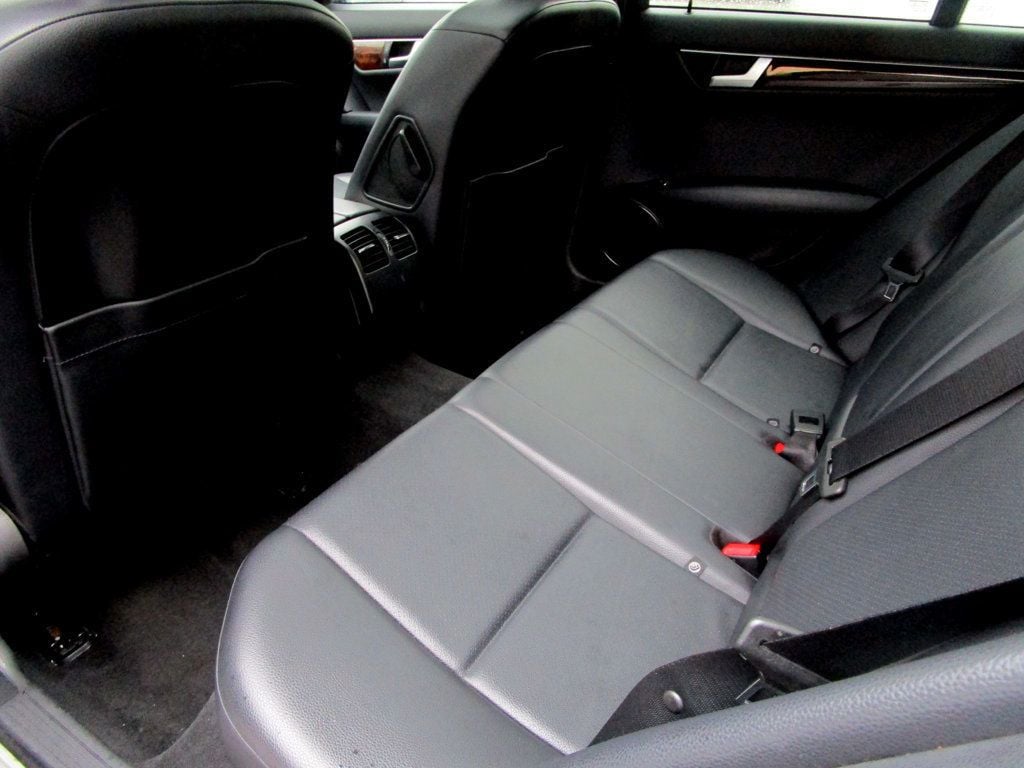 2013 Mercedes-Benz C-Class 4dr Sedan C 250 Sport RWD - 23021236 - 16