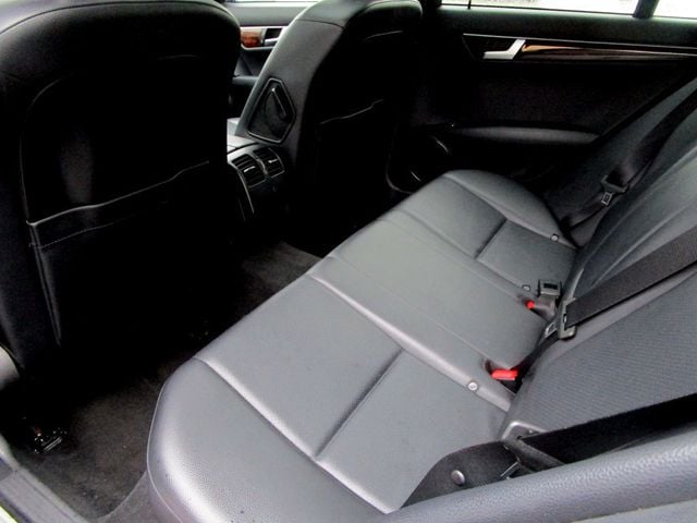 2013 Mercedes-Benz C-Class 4dr Sedan C 250 Sport RWD - 23021236 - 16