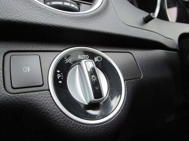 2013 Mercedes-Benz C-Class 4dr Sedan C 250 Sport RWD - 23021236 - 26