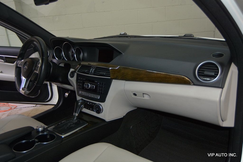 2013 Mercedes-Benz C-Class 4dr Sedan C 250 Sport RWD - 22973884 - 11