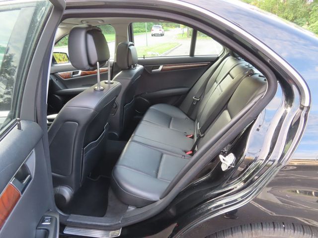 2013 Mercedes-Benz C-Class 4dr Sedan C 300 Sport 4MATIC - 23083440 - 32