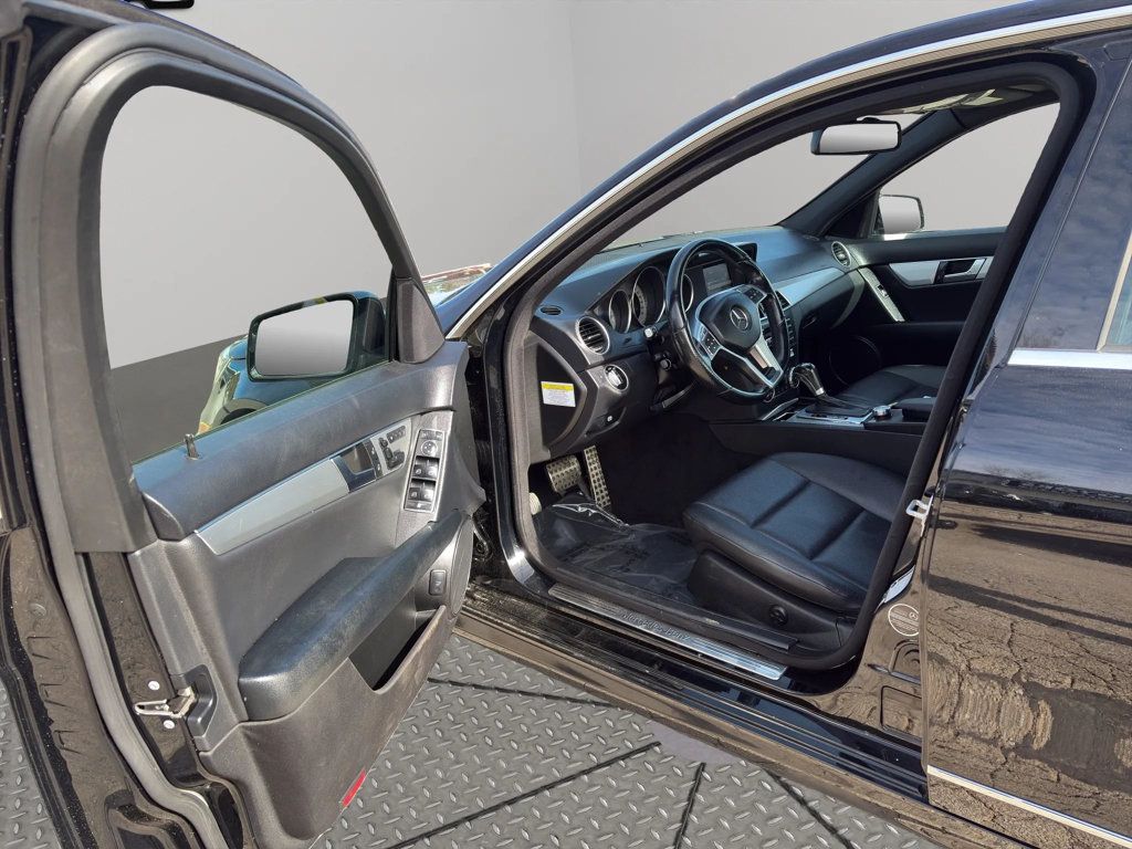 2013 Mercedes-Benz C-Class 4dr Sedan C 300 Sport 4MATIC - 22971382 - 19