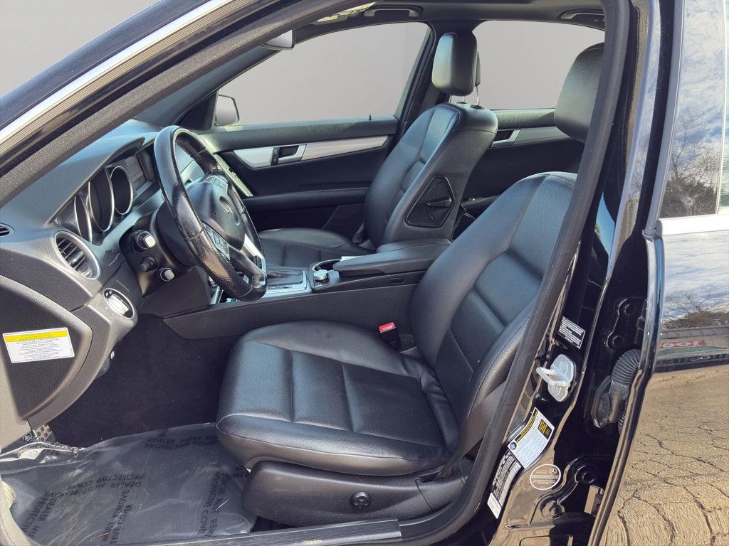 2013 Mercedes-Benz C-Class 4dr Sedan C 300 Sport 4MATIC - 23072622 - 8