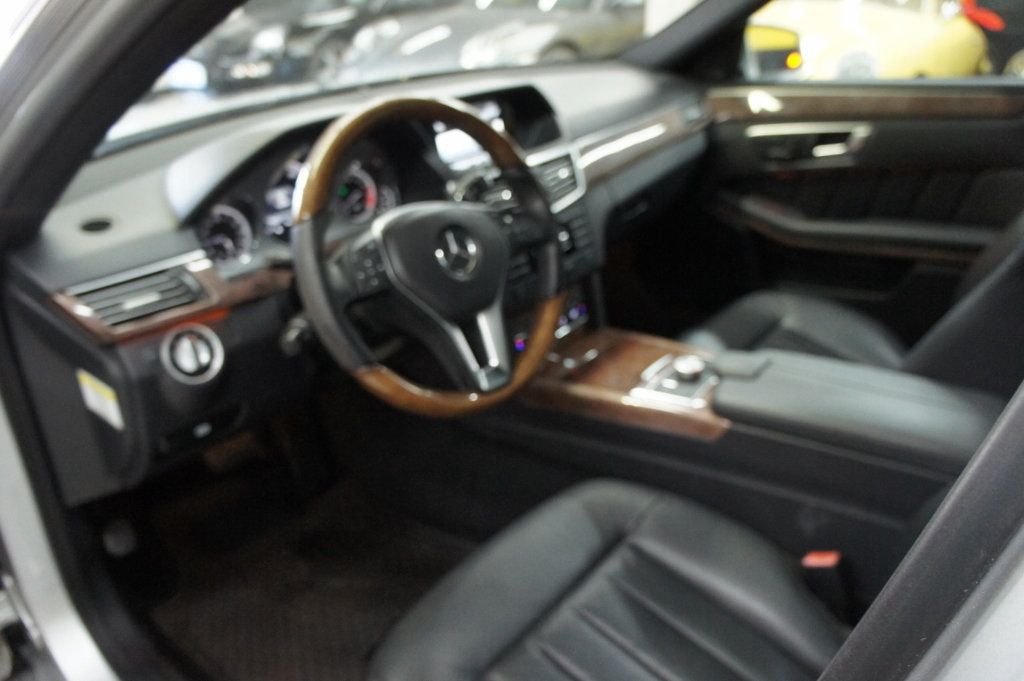 2013 Mercedes-Benz E-Class 4MATIC Wagon, Sport Package, Premium 01 Package - 23010392 - 40