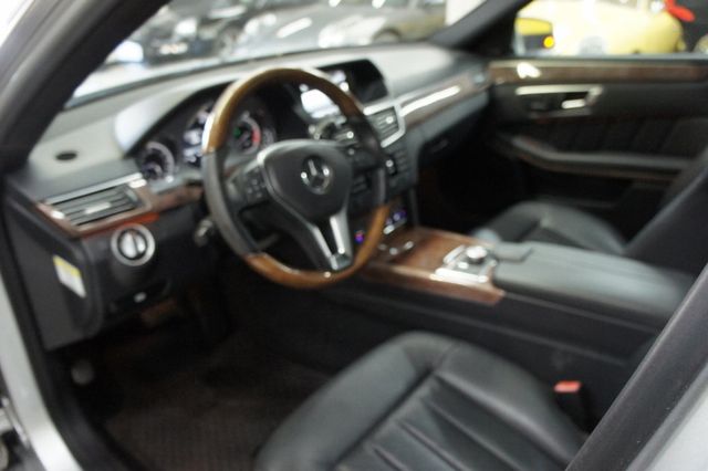 2013 Mercedes-Benz E-Class 4MATIC Wagon, Sport Package, Premium 01 Package - 23010392 - 40