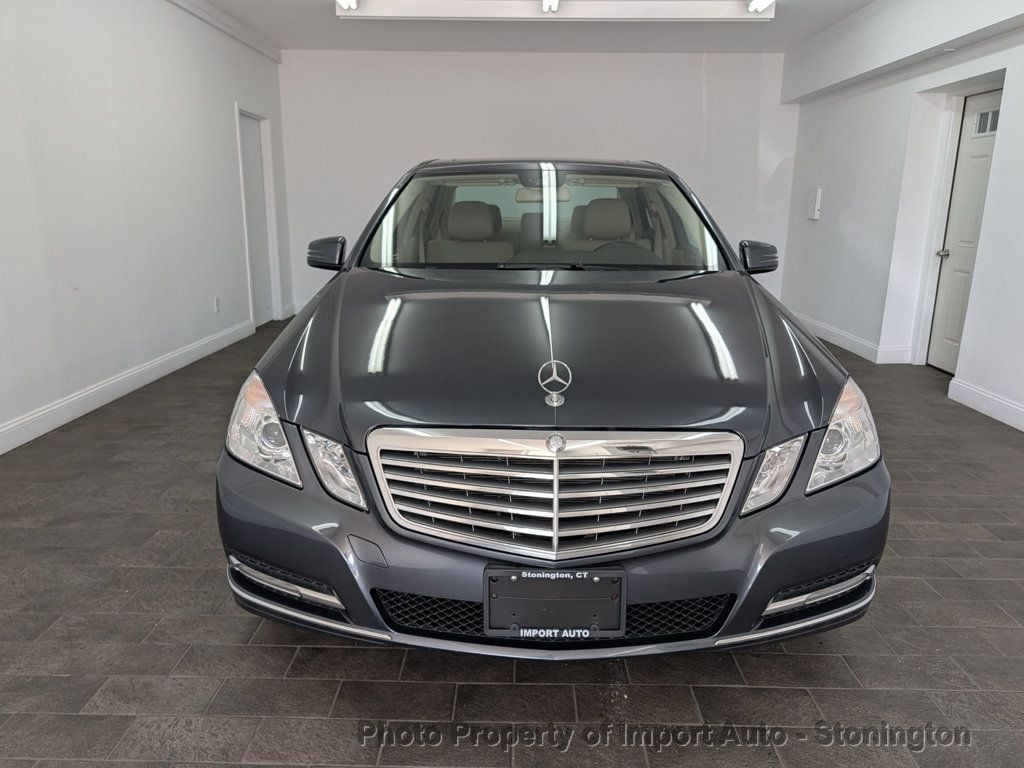 2013 Mercedes Benz E Sedan 4MATIC photo 2