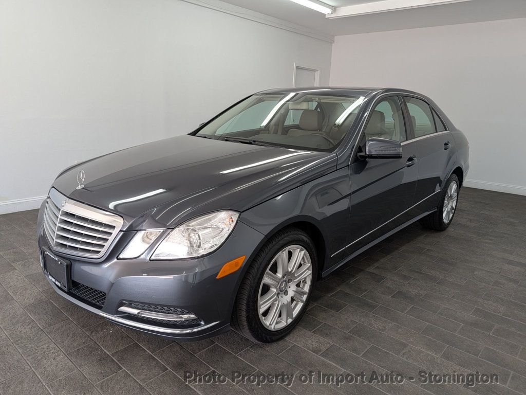 2013 Mercedes Benz E Sedan 4MATIC photo 4