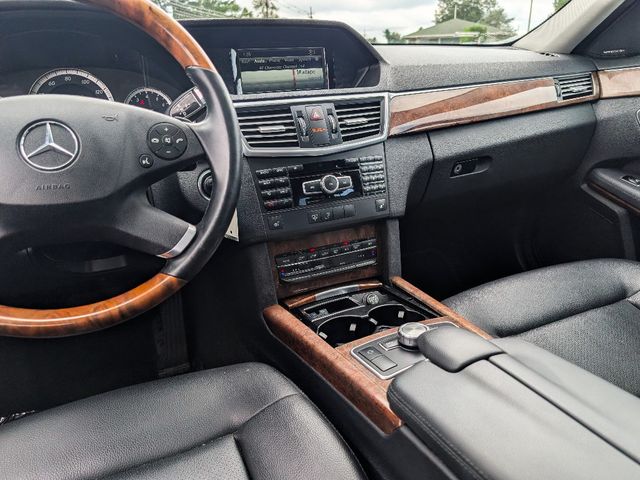 2013 Mercedes-Benz E-Class Luxury - 23073219 - 24