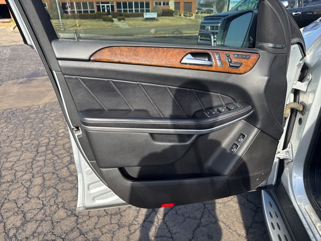 2013 Mercedes-Benz GL-Class 4MATIC 4dr GL 450 - 22985670 - 19