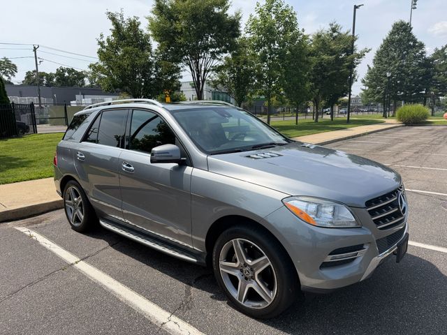 2013 Mercedes-Benz M-Class ML350, 4MATIC, AWD, NAVI, BACKUP CAM, HARMAN KARDON, PREMIUM PKG - 23067051 - 1