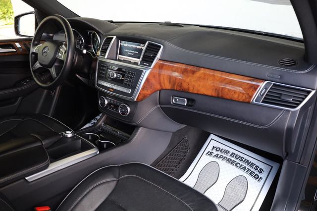 2013 Mercedes-Benz M-Class ML 550 - 23028403 - 28