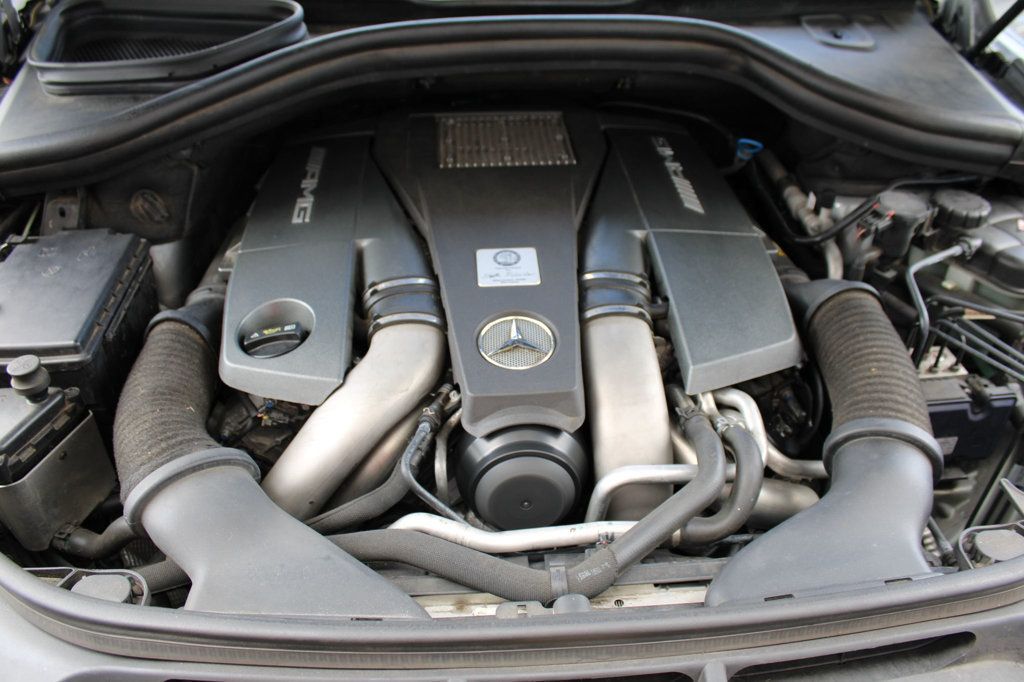 2013 Mercedes Benz ML 63 AMG photo 10