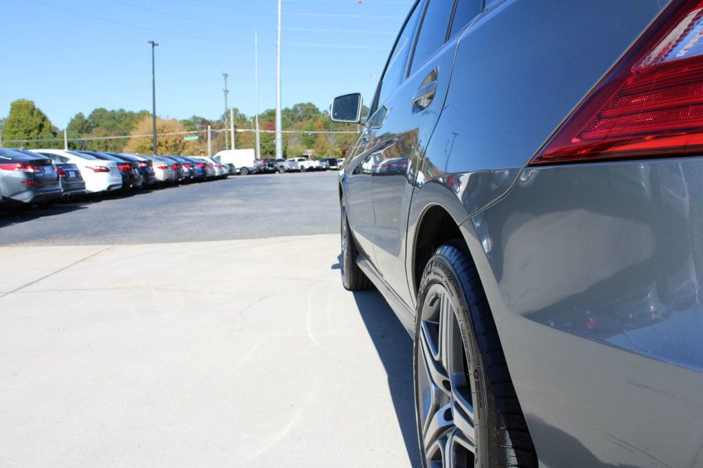 2013 Mercedes Benz ML 63 AMG photo 32