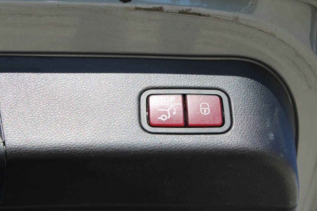 2013 Mercedes Benz ML 63 AMG photo 36