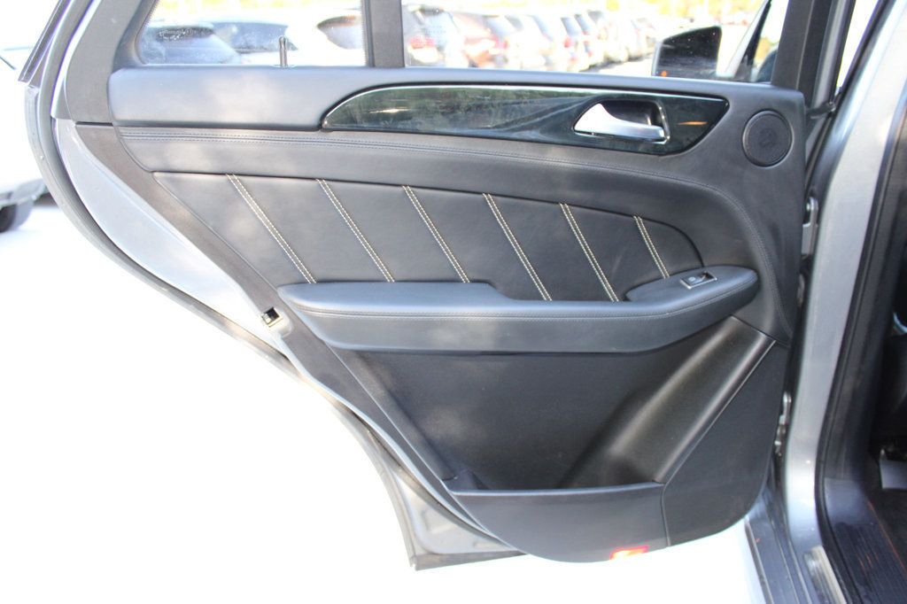 2013 Mercedes Benz ML 63 AMG photo 44