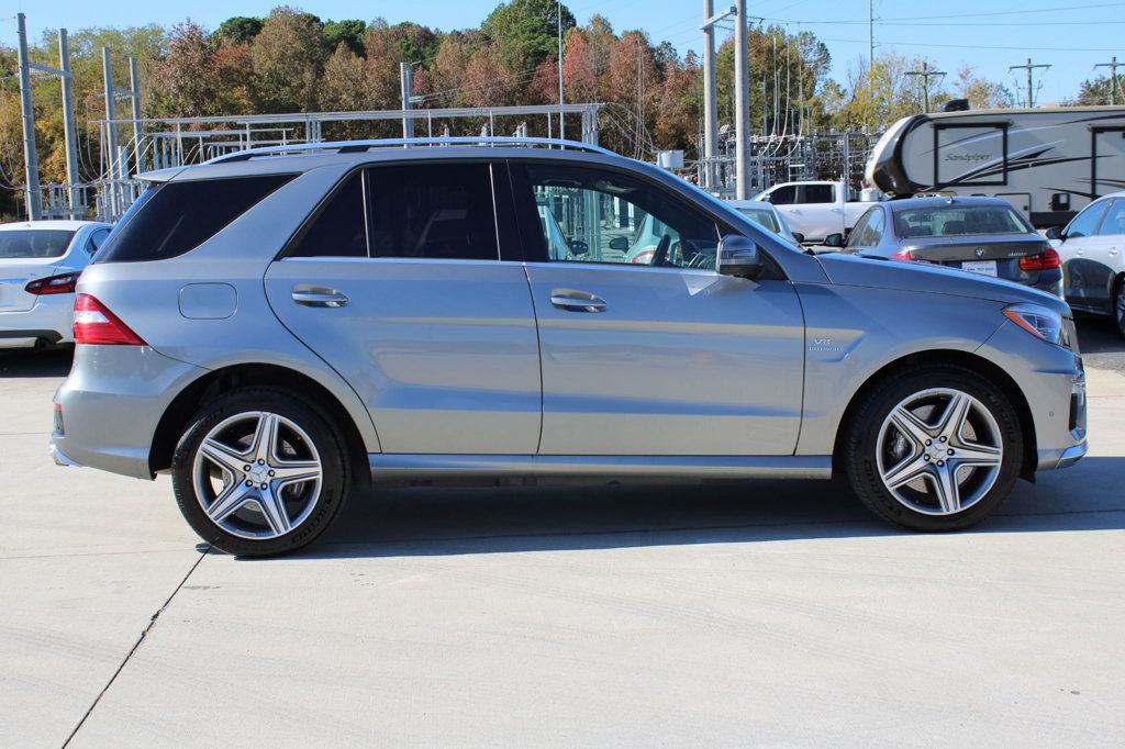 2013 Mercedes Benz ML 63 AMG photo 9