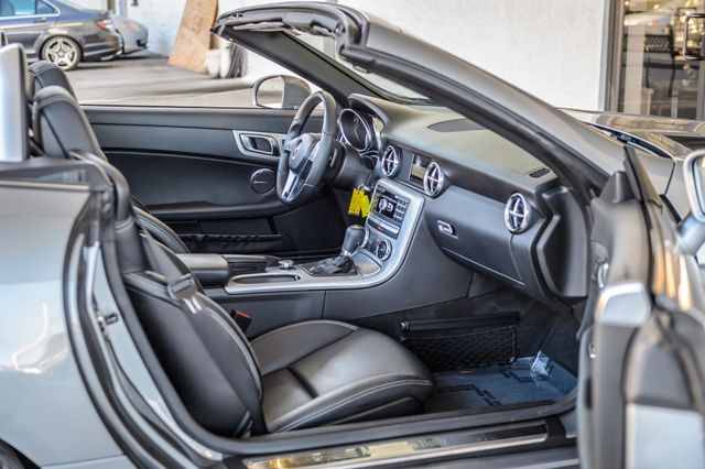 2013 Mercedes-Benz SLK SLK250 ROADSTER - GRAY ON BLACK -  LOW MILES - SUPER CLEAN - 22977040 - 31