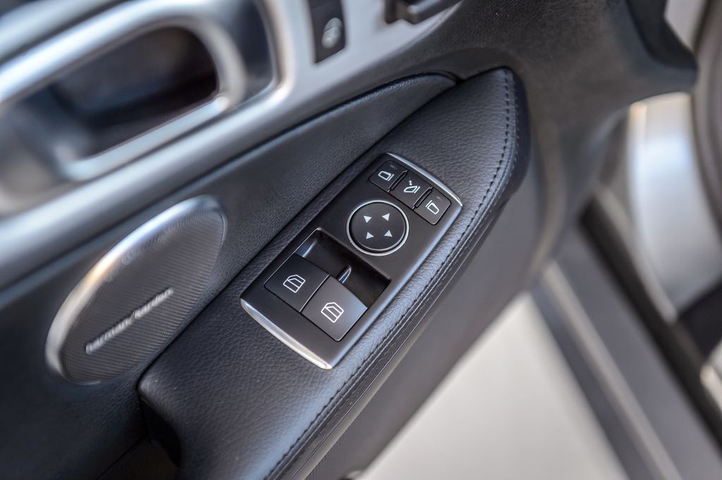 2013 Mercedes-Benz SLK SLK250 ROADSTER - GRAY ON BLACK -  LOW MILES - SUPER CLEAN - 22977040 - 38