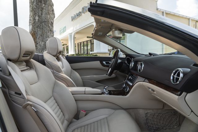 2013 Mercedes-Benz SL-Class 2dr Roadster SL 550 - 23017684 - 17