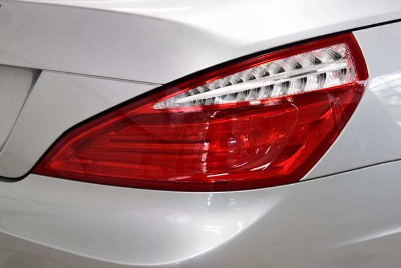 2013 Mercedes Benz SL 550 photo 17