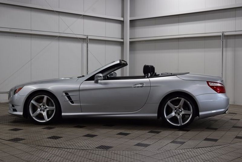2013 Mercedes Benz SL 550 photo 4