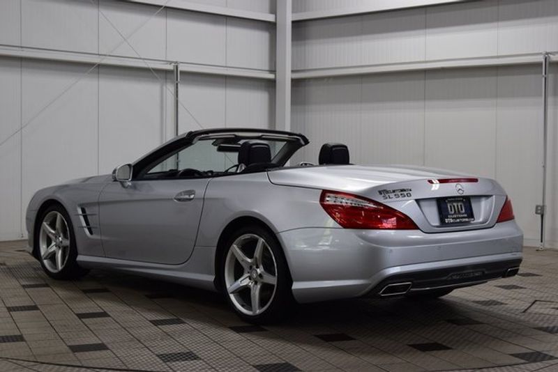 2013 Mercedes Benz SL 550 photo 5