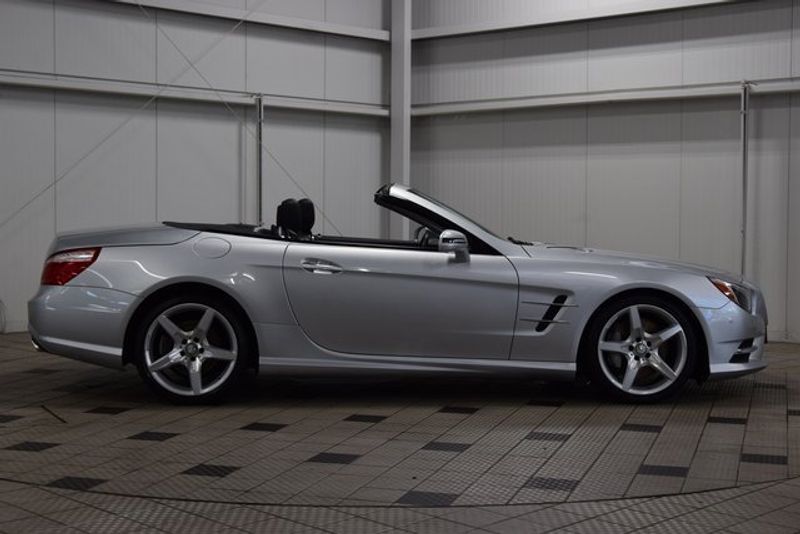 2013 Mercedes Benz SL 550 photo 8