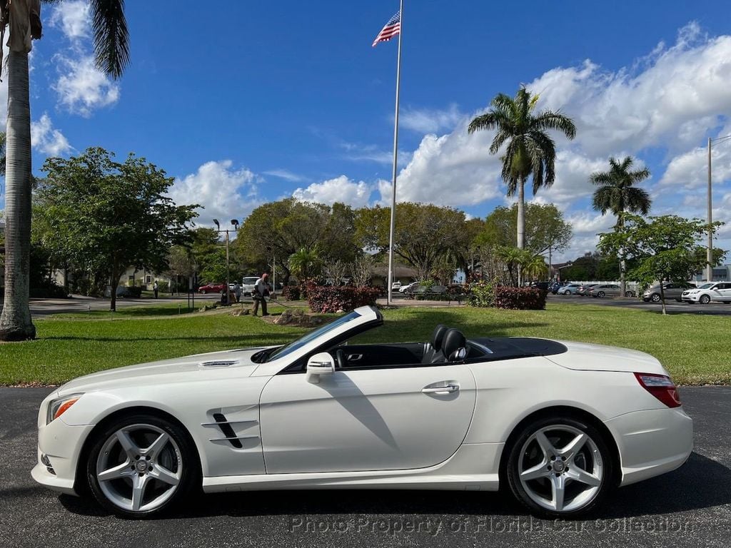 2013 Mercedes-Benz SL-Class SL550 AMG Sport Roadster - 22302202 - 12