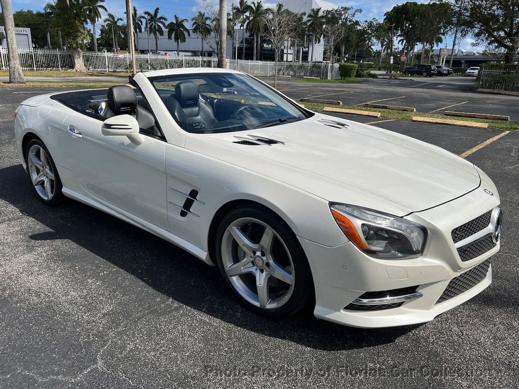 2013 Mercedes-Benz SL-Class SL550 AMG Sport Roadster - 22302202 - 1