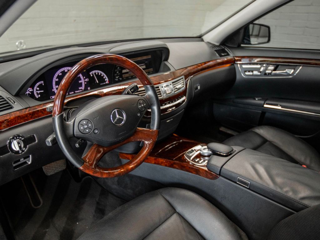 2013 Mercedes Benz S 550 4MATIC photo 17