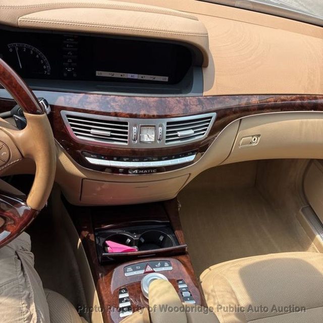 2013 Mercedes-Benz S-Class S550V 4-MATIC - 23068935 - 13