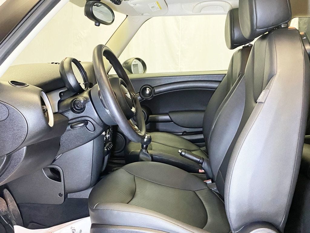 2013 MINI Cooper Hardtop 2 Door  - 22897852 - 18