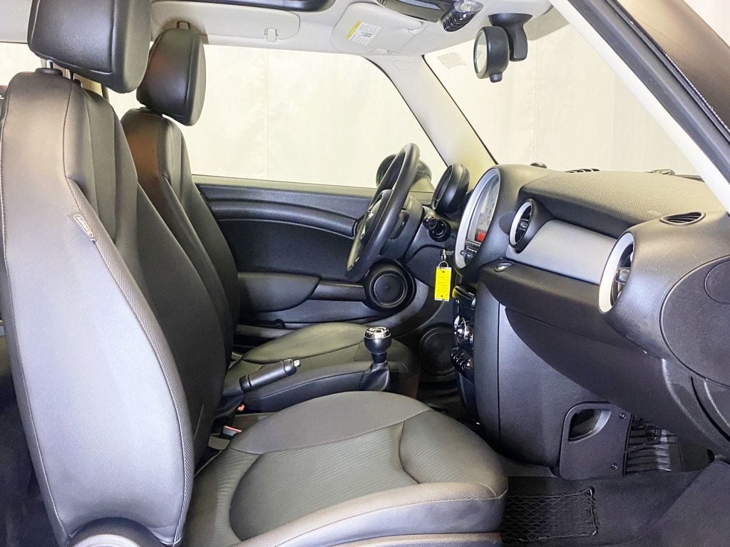 2013 MINI Cooper Hardtop 2 Door  - 22897852 - 36