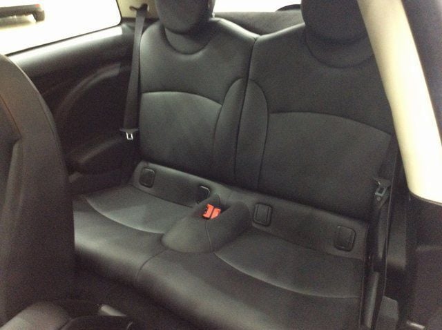 2013 MINI Cooper Hardtop 2 Door   - 22974445 - 20