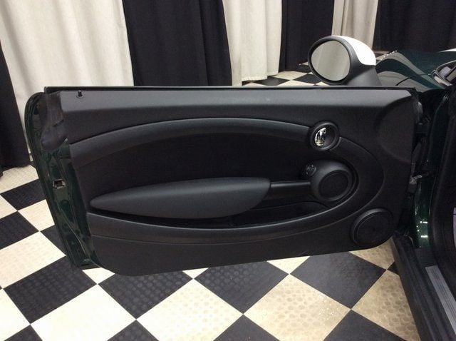 2013 MINI Cooper Hardtop 2 Door   - 22974445 - 6
