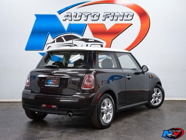 2013 MINI Cooper Hardtop 2 Door 6-SPD MANUAL, PANORAMIC SUNROOF, WHITE STRIPES, 15" ALLOY WHEELS - 22510550 - 2